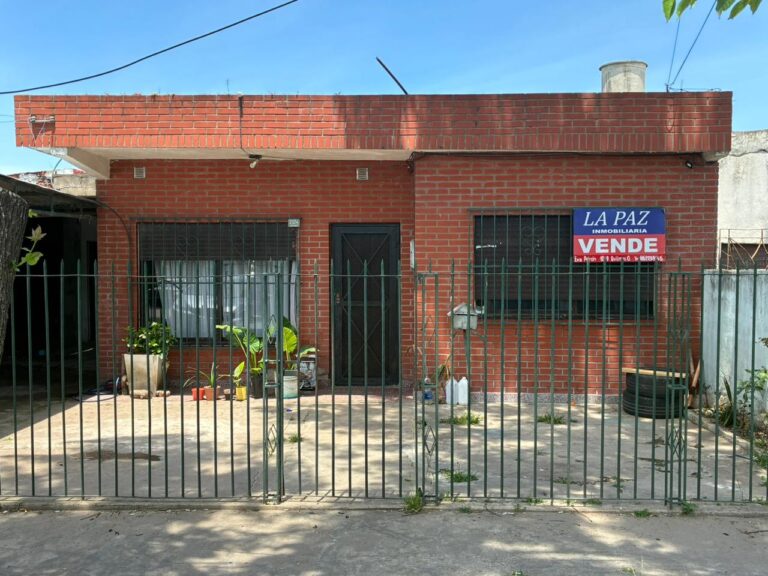 Casa en venta - 803 e/ 893 y 894 - Barrio La Paz - Quilmes Oeste