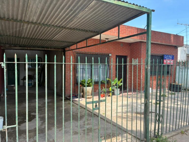 Casa en venta - 803 e/ 893 y 894 - Barrio La Paz - Quilmes Oeste